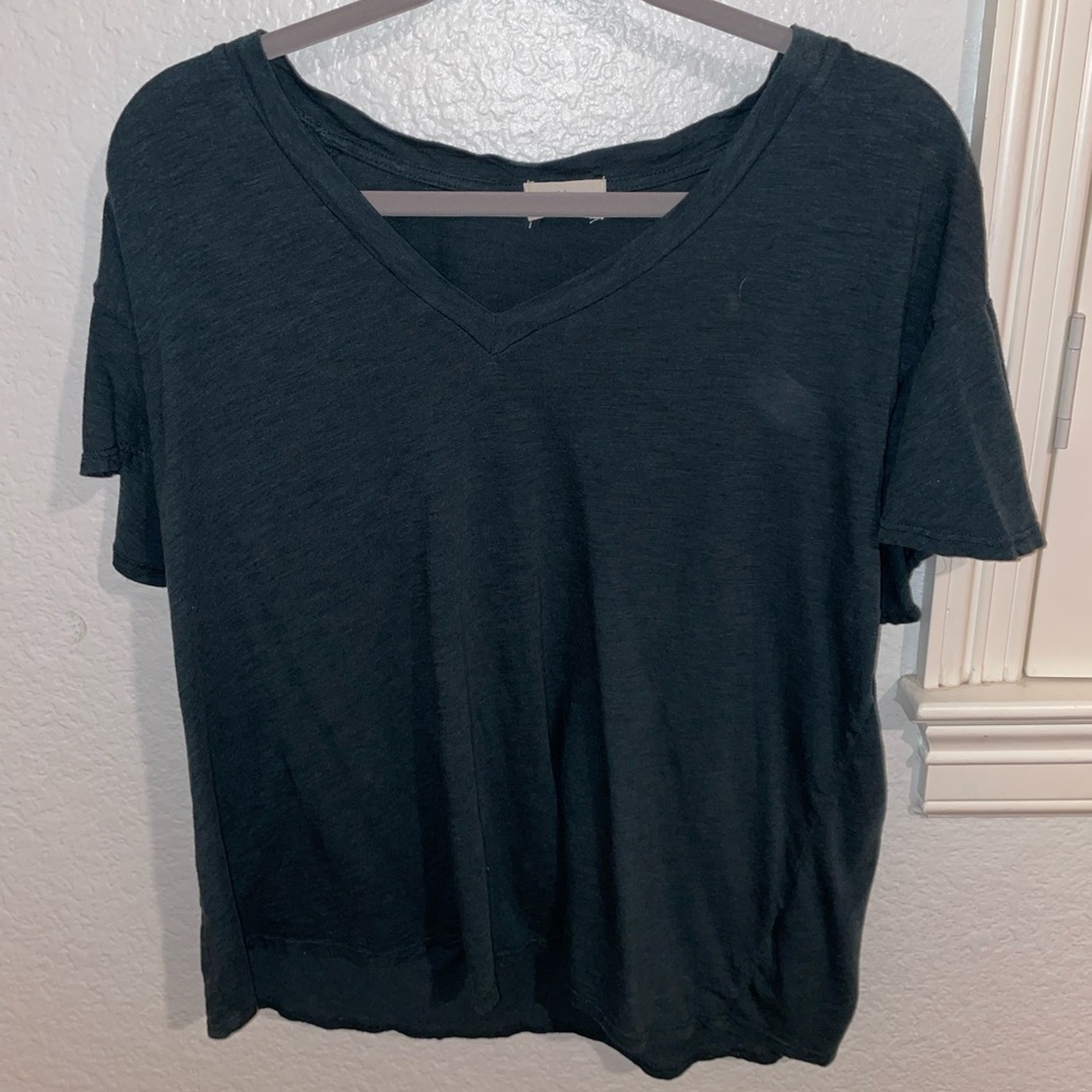 T.LA Tee ; size LARGE; forest green ; great condition